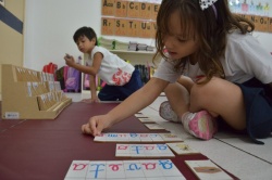 Atividades montessorianas despertam a autoconfiança.